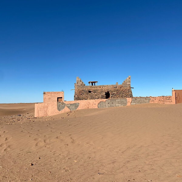 Heiliges Gebäude in der Wüste Marokko 
